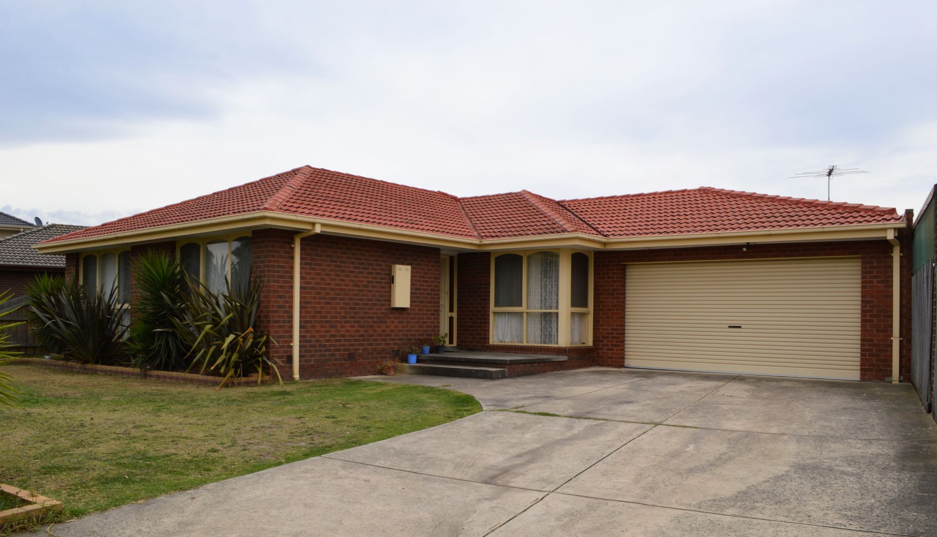 LOCATION DOESN'T GET ANY BETTER     *Insp Sat 22nd Jun @ 11:30am*