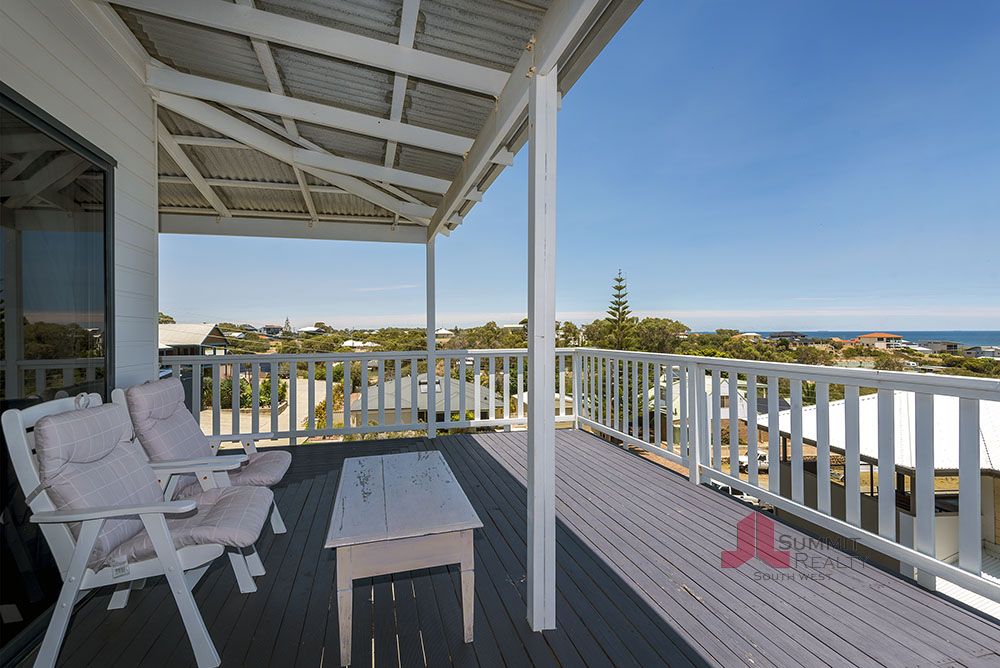 Real Estate For Sale 18 Carleen Avenue Binningup , WA