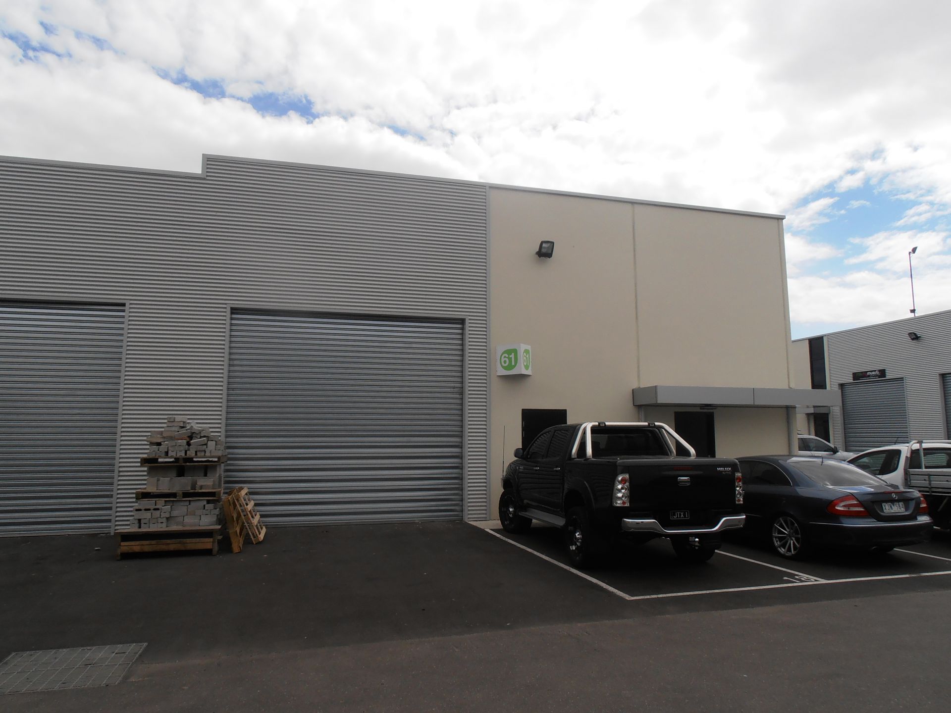 BRAND NEW 205 SQM OFFICE/WAREHOUSE M & M BUSINESS PARK