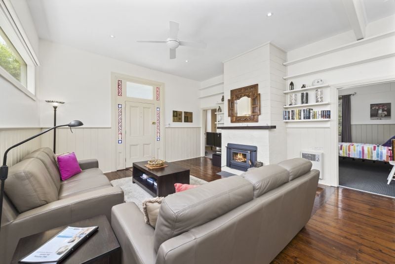 17 Moore Street, Apollo Bay, VIC, Apollo Bay - Thumbnail 3