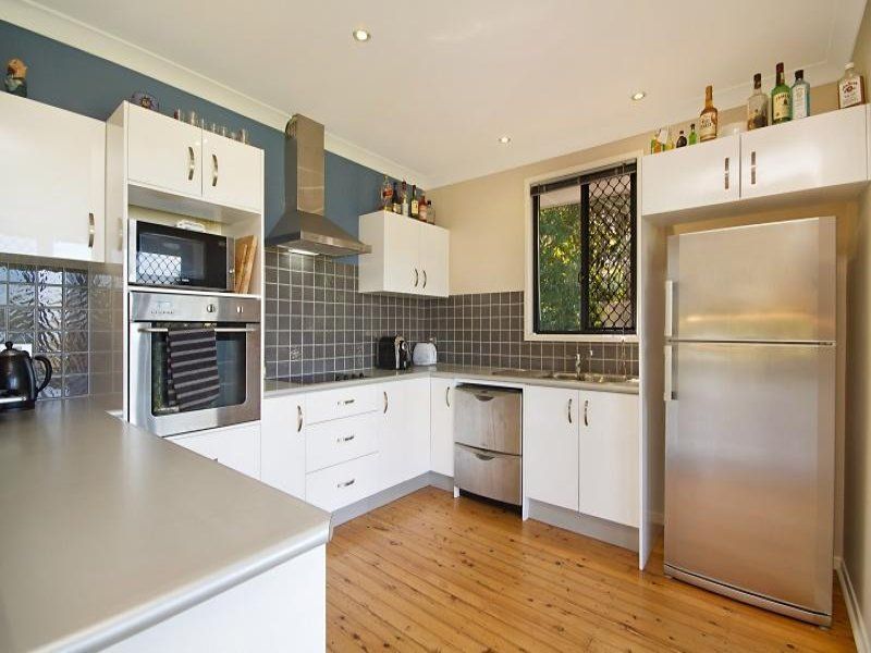 29 Ballow Street COOLANGATTA QLD, Coolangatta - Thumbnail 3