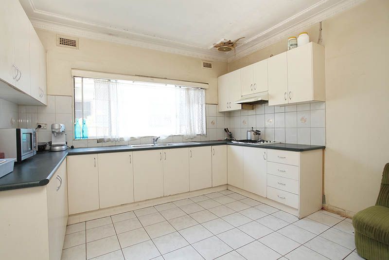 46 Ashley Street, West Footscray - Thumbnail 3
