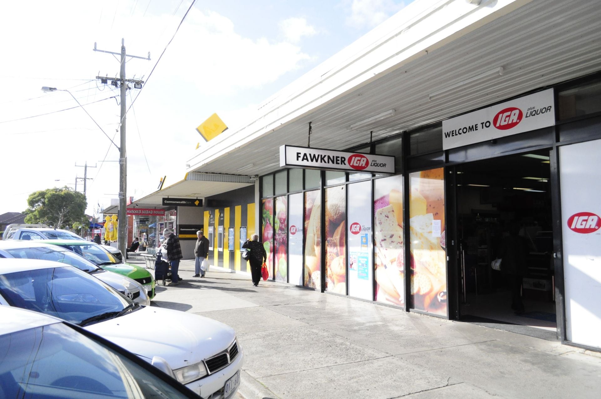 AUCTION - EXCELLENT RETAIL INVESTMENT!!
