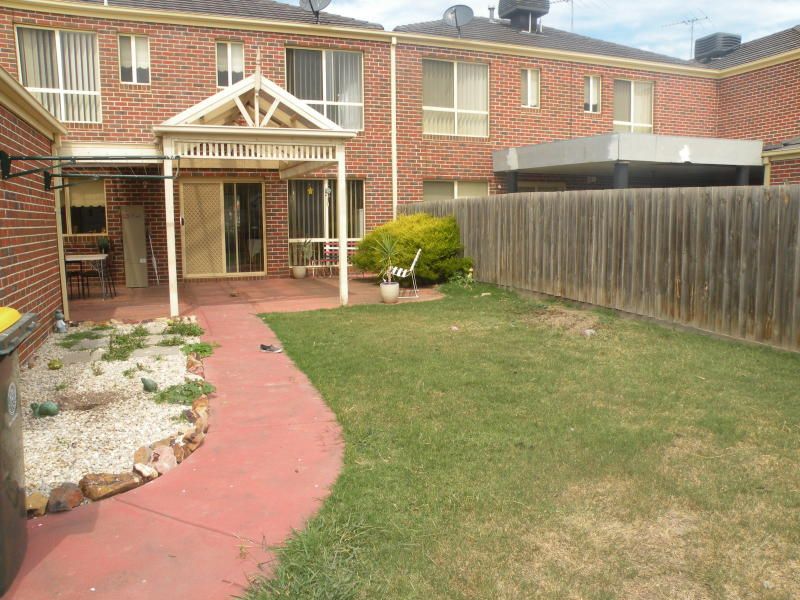 14 Trinity Way SOUTH MORANG, South Morang - Thumbnail 2