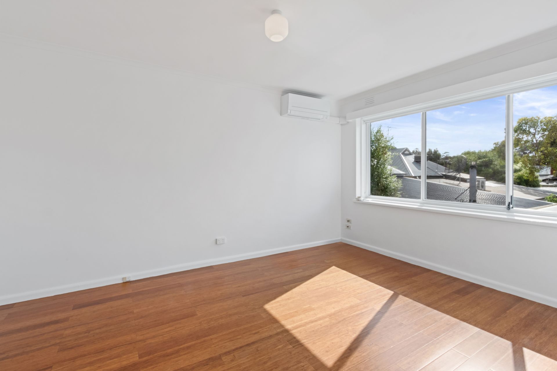 Stunning Renovated Apartment