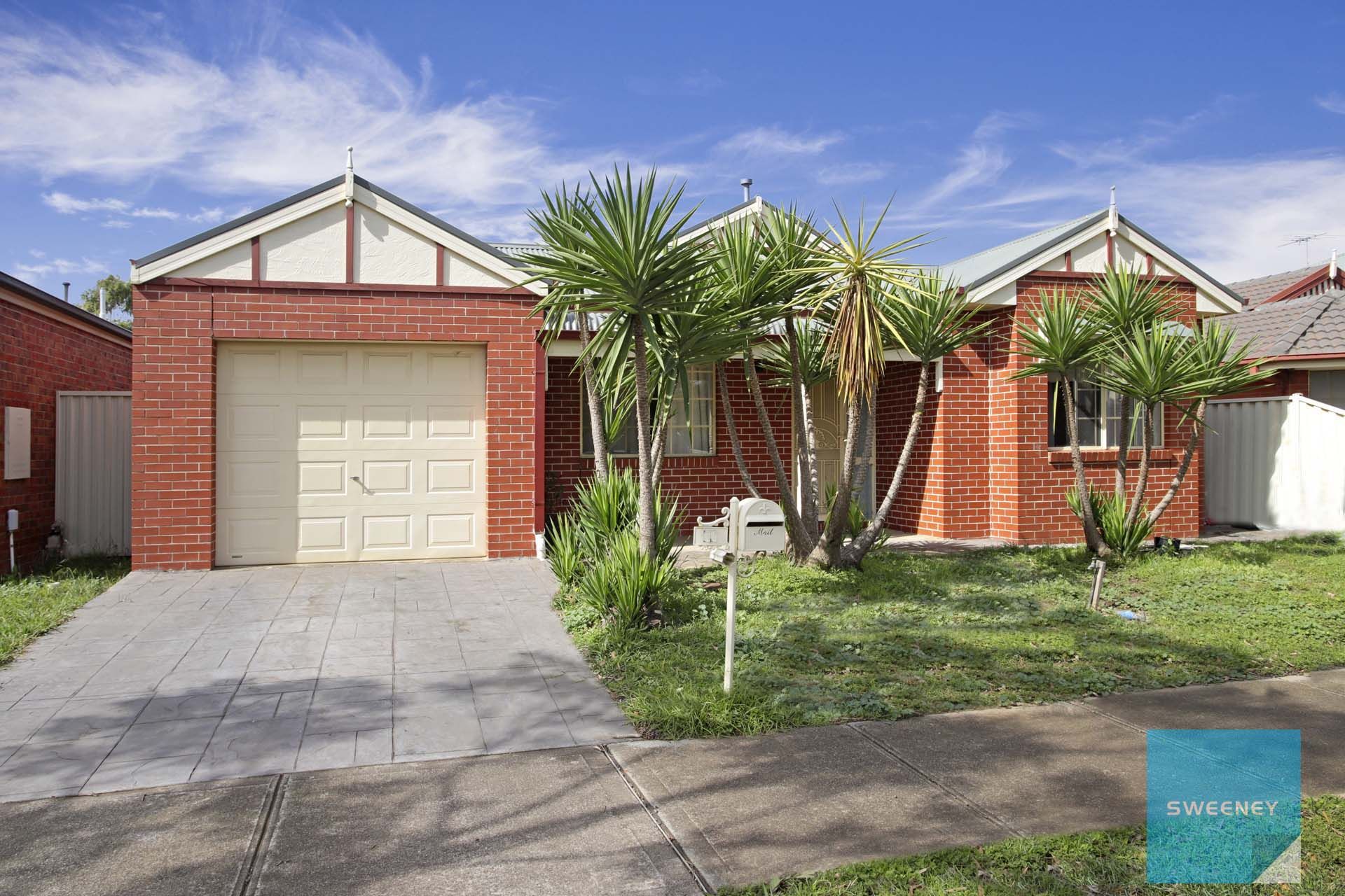 52 Naracoorte Drive, Caroline Springs - Thumbnail 3
