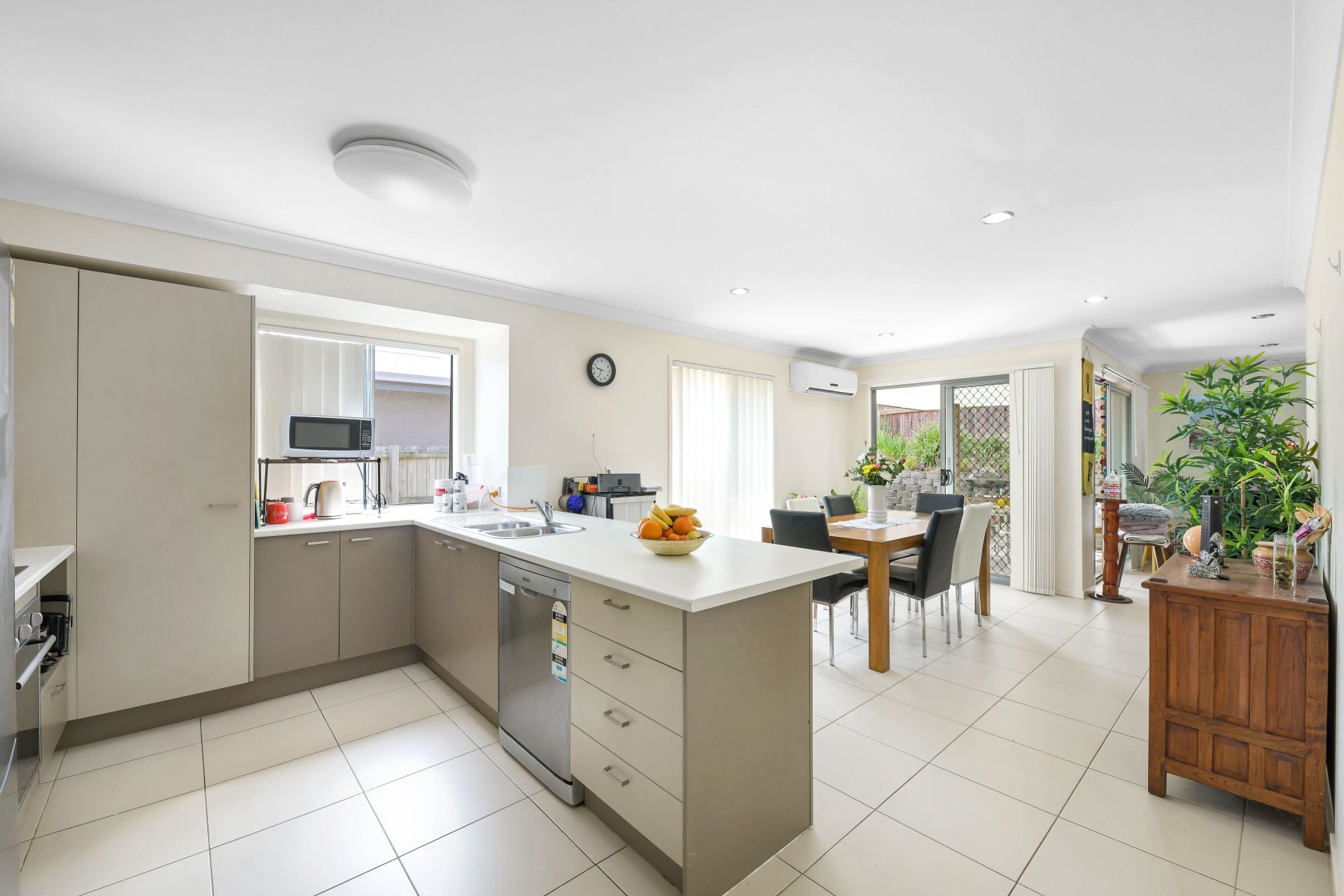 42 Robur Crescent Mountain Creek QLD, Mountain Creek - Thumbnail 4