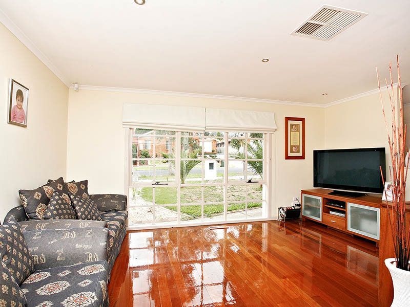5 Bowman Drive MILL PARK, 5 Bowman Drive Mill Park - Thumbnail 4