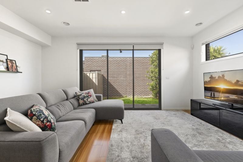 3/25 Dickens Street, Lalor
