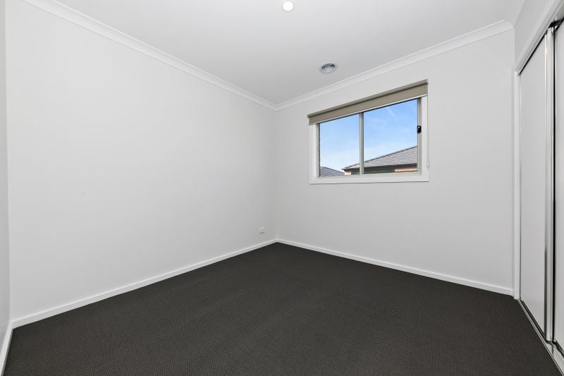 17 Graded Street, Manor Lakes