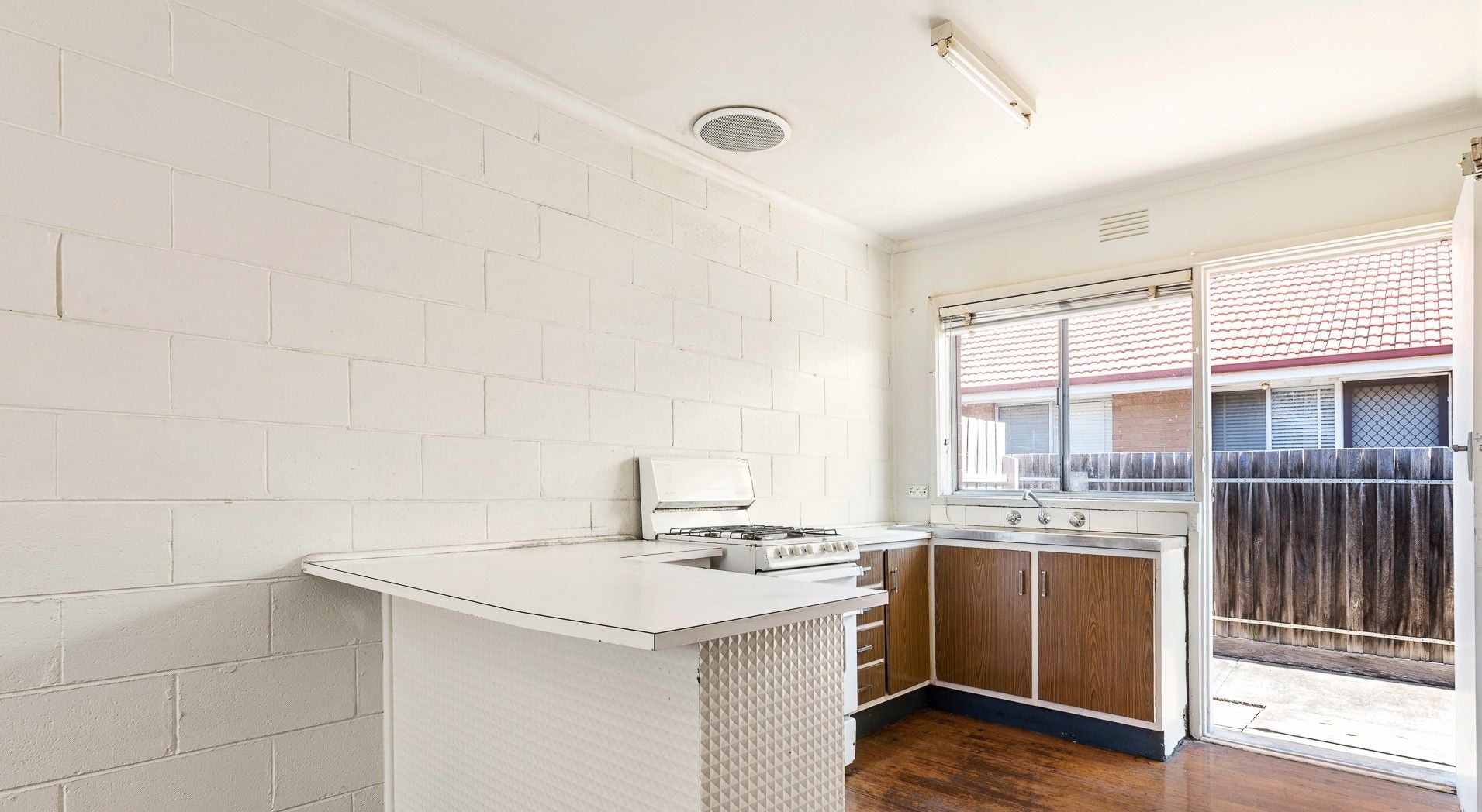 Affordable 2 Bedroom Unit with Courtyard