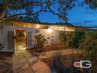 28 Bromley Road, Hilton