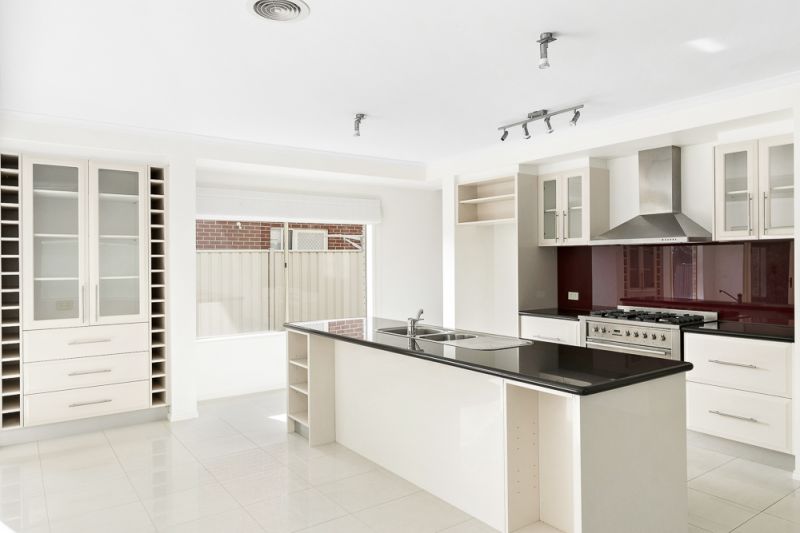 4 Waranga Way, Taylors Hill - Thumbnail 5