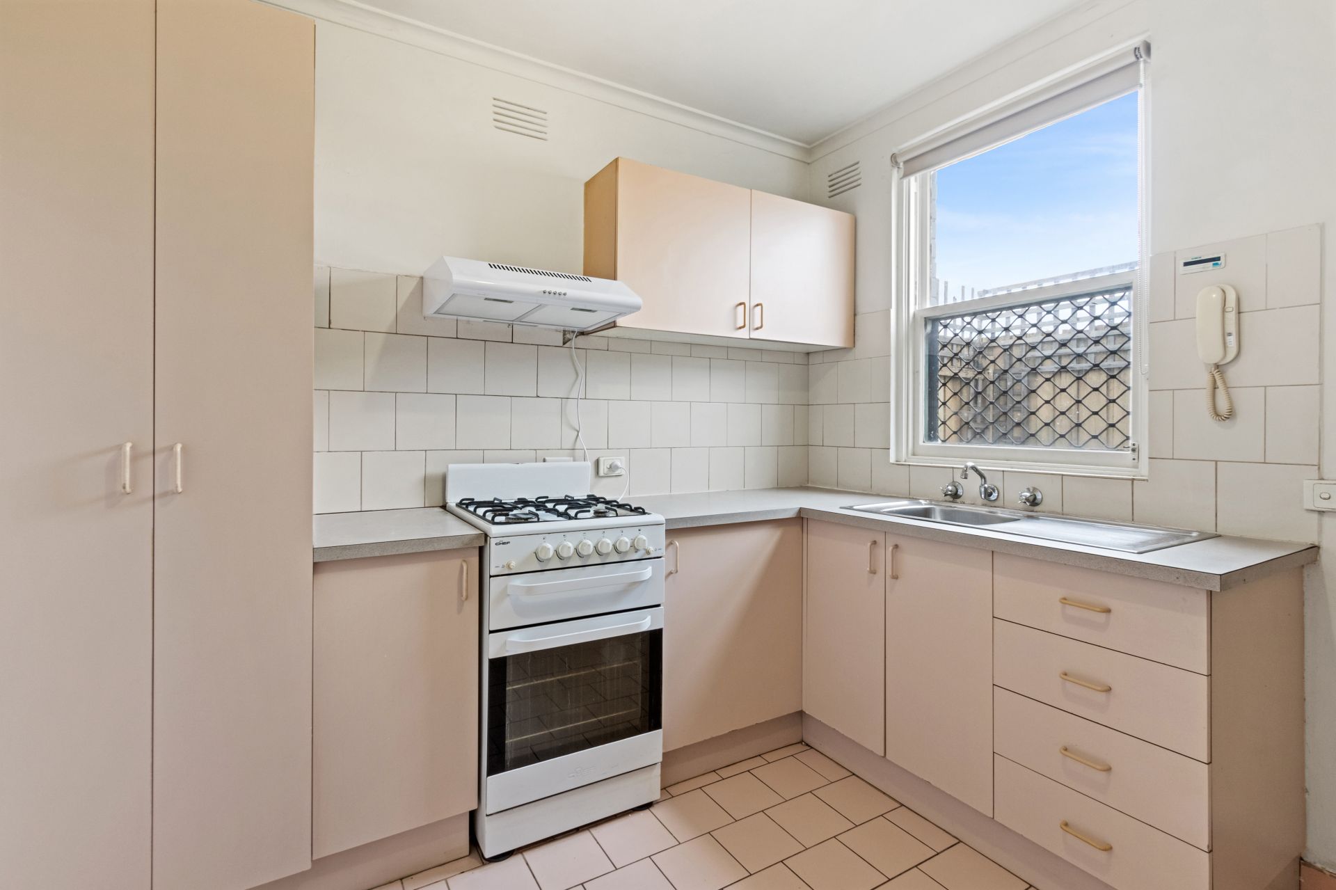 A great sized apartment, close to it all!