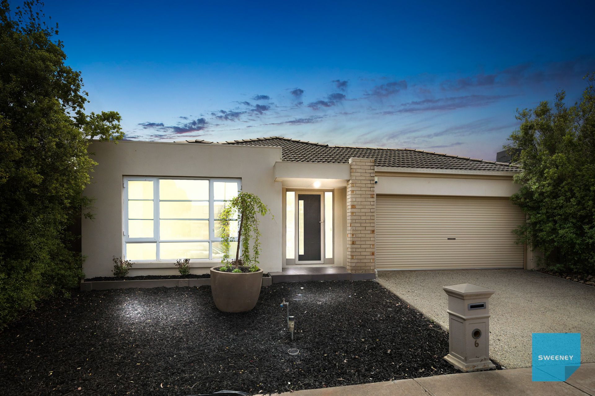 6 Lawson Place, Burnside Heights - Thumbnail 2