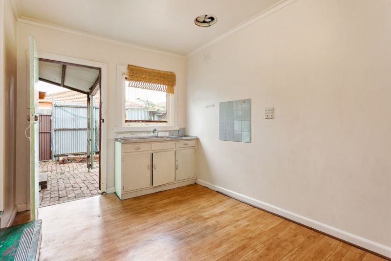 15 Ryan Street, Footscray - Thumbnail 7