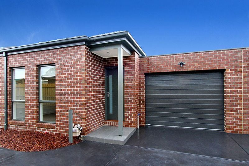 2/12 Tovey Street, Reservoir