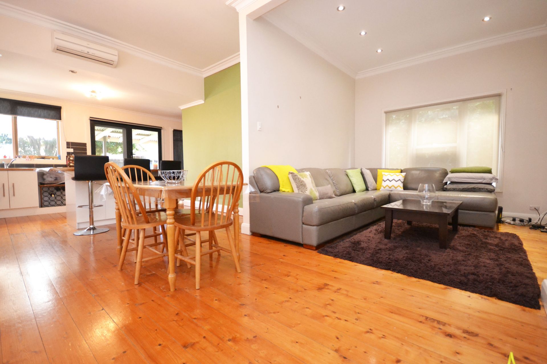 CONTEMPORARY DELIGHT IN PRIME PRESTON CENTRAL