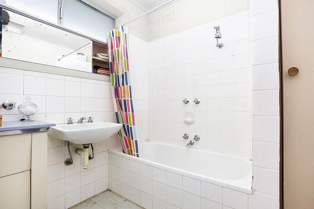 Close to Chadstone Shopping Centre!