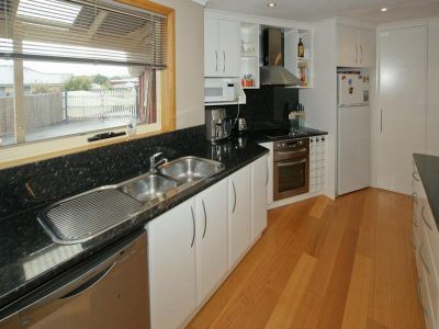 4
 
 
 
  
 
 
 2
 
 
 
 
 
 
 
 
 11 Cherry Grove, LATROBE TAS 7307, Latrobe - Thumbnail 7