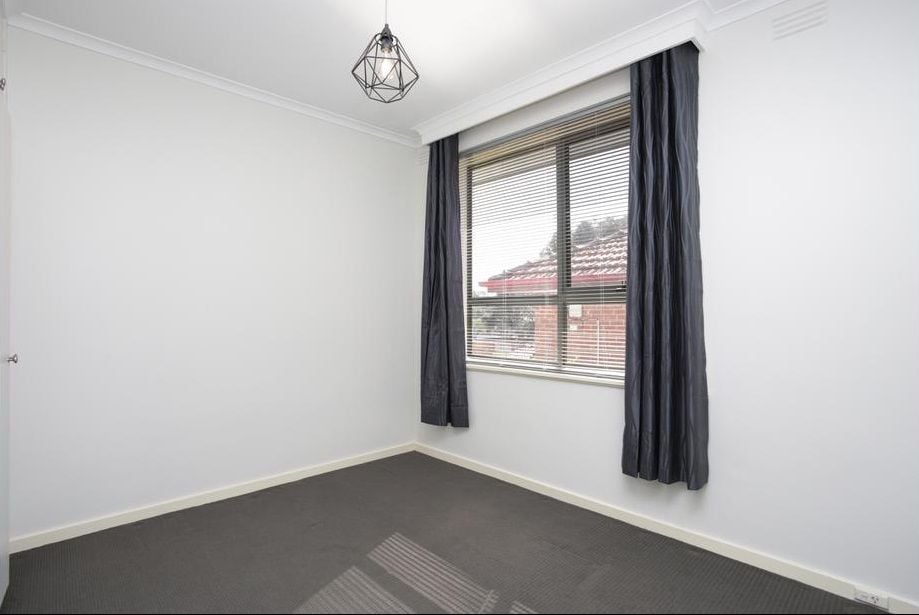 Refurbished delight in an ideal, quiet location