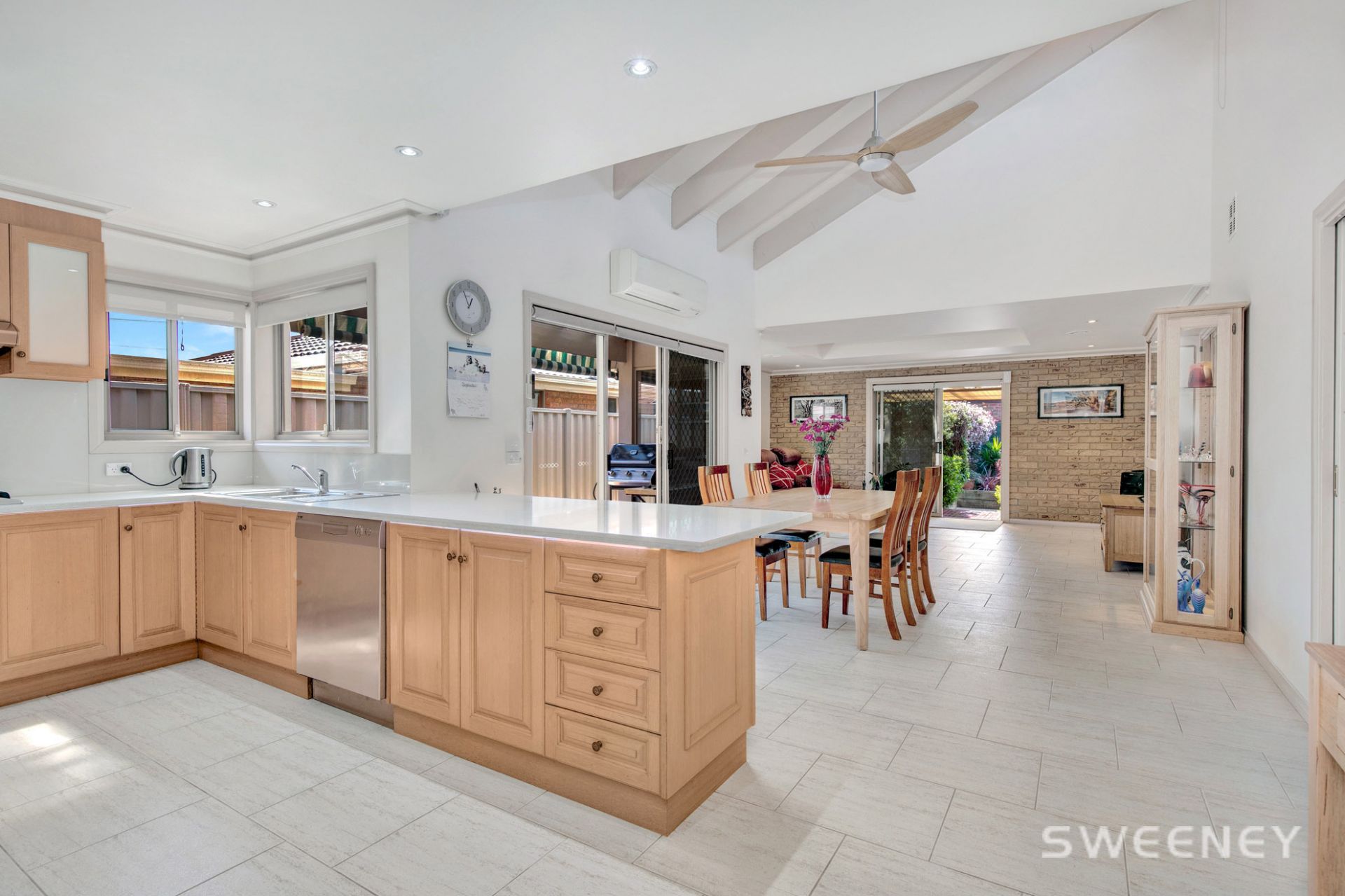 21 Balaclava Avenue, Altona Meadows - Thumbnail 3
