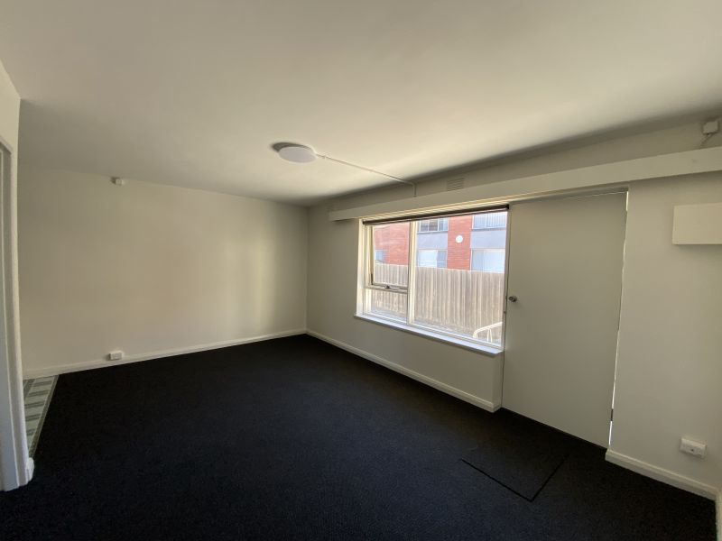 2/19 Normanby Avenue, Thornbury
