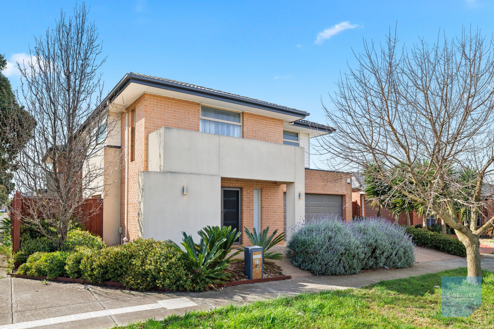 23 Aubisque Close, Fraser Rise - Thumbnail 2