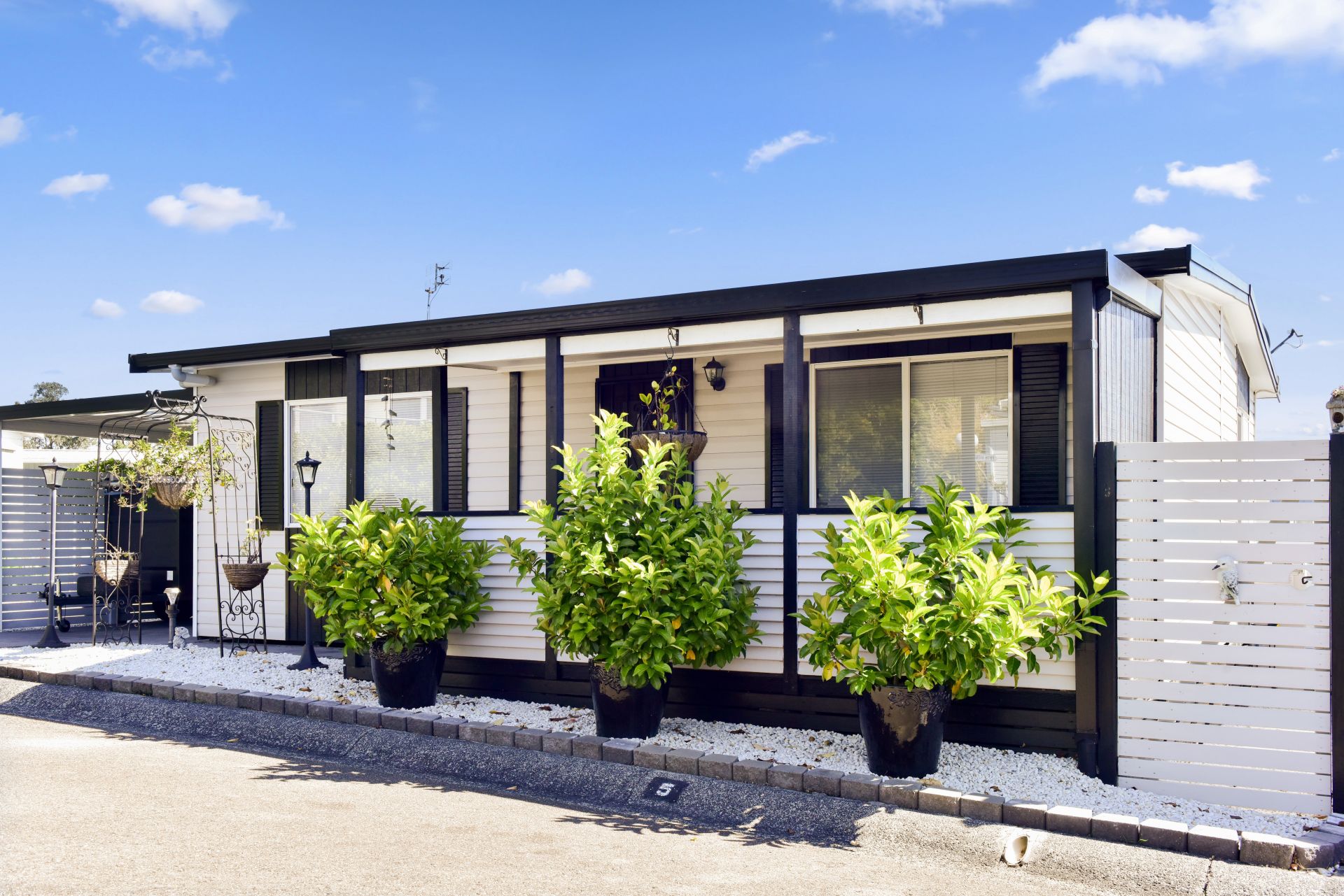 5 Fifth Avenue Broadlands Estate, Green Point Smith Property Agents