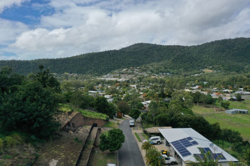 24 Beth Court, Cannonvale Taylors Property Specialists