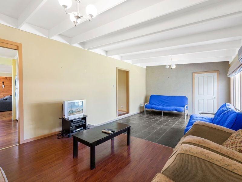 11 McLennan Street, Apollo Bay - Thumbnail 8