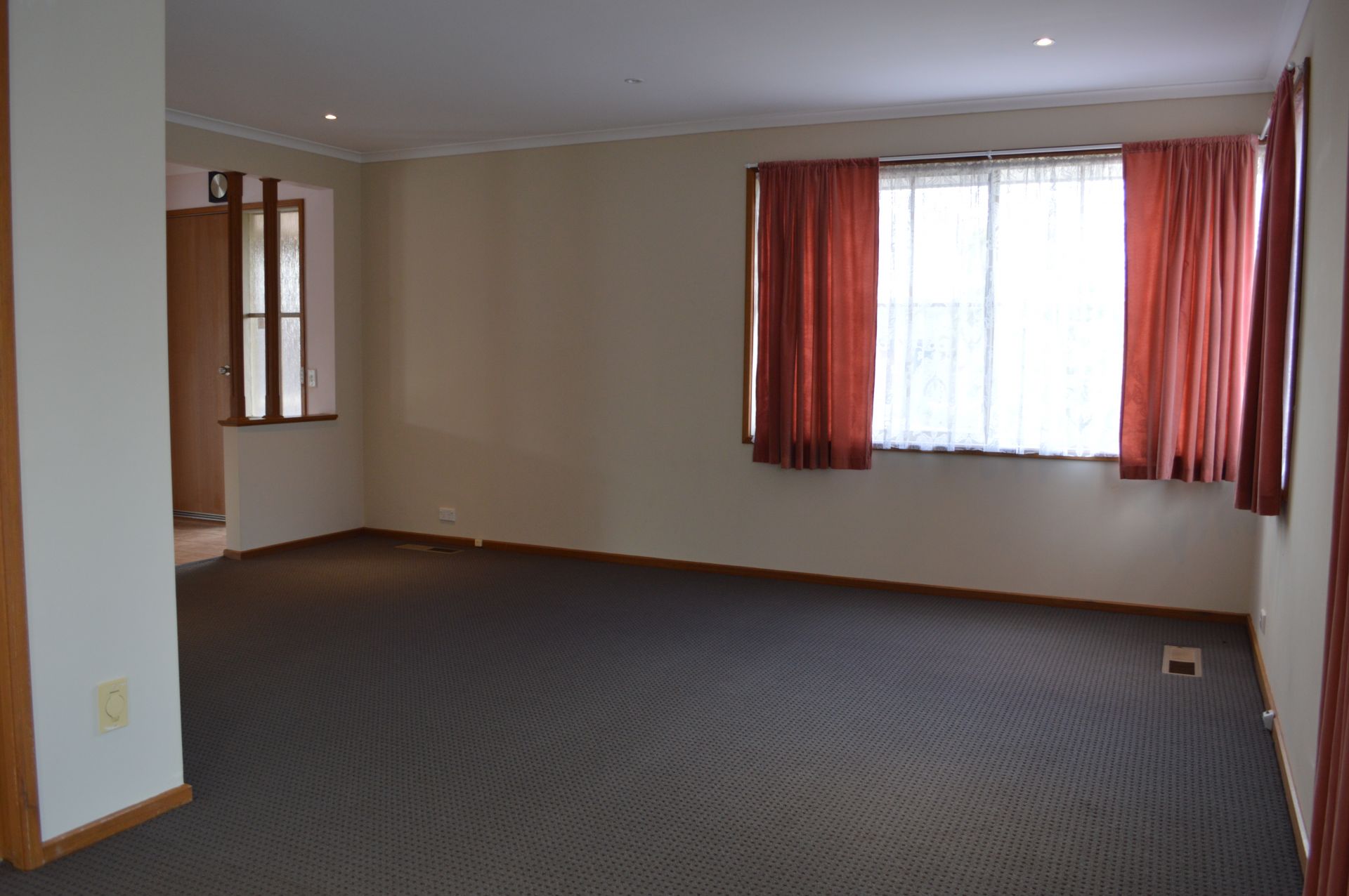 DESIRED MILL PARK LOCATION!   *Insp Thu 23rd Nov @ 4:40pm*