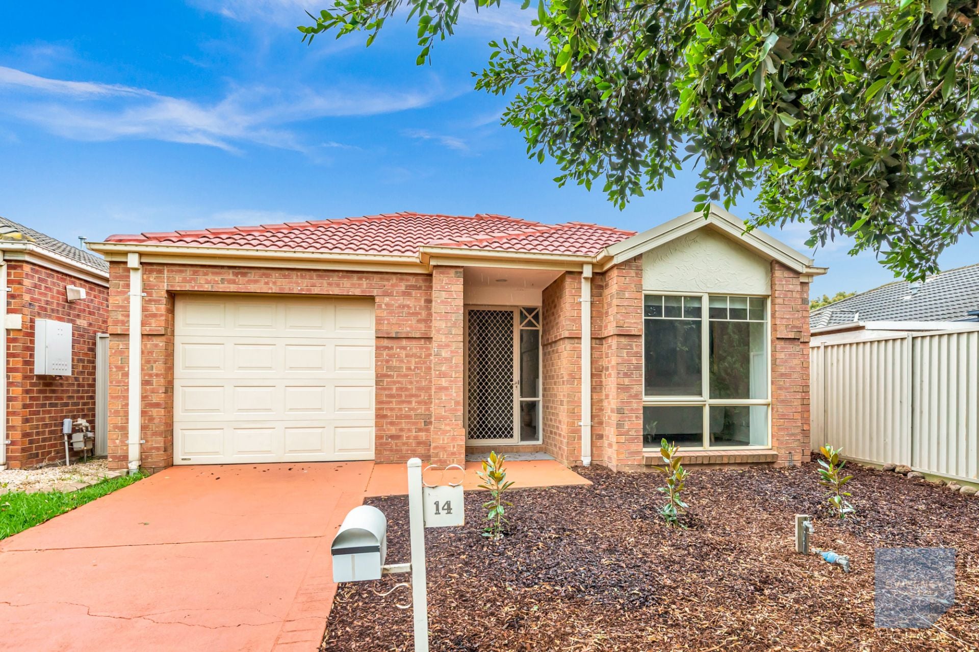 14 Moreton Close, Caroline Springs - Thumbnail 2