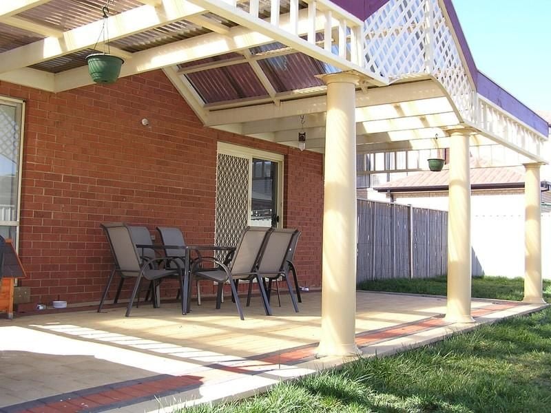 21 Old Hall Drive, Caroline Springs - Thumbnail 6