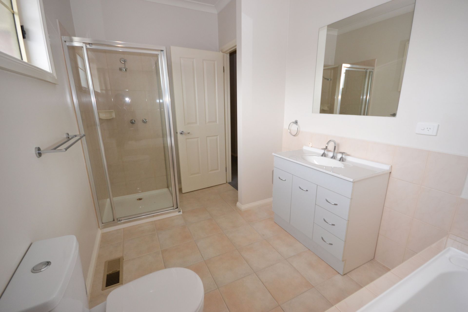 A PROPERTY TO CATCH YOUR EYE