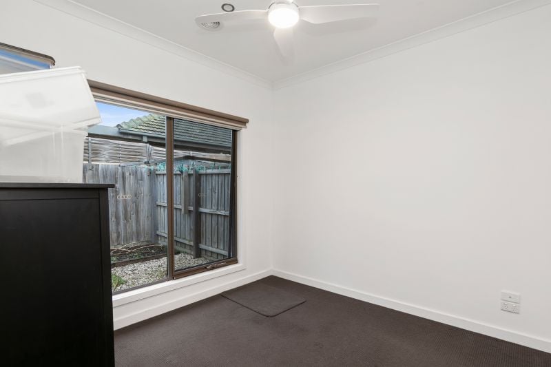 2/33 Cyprus Street, Lalor