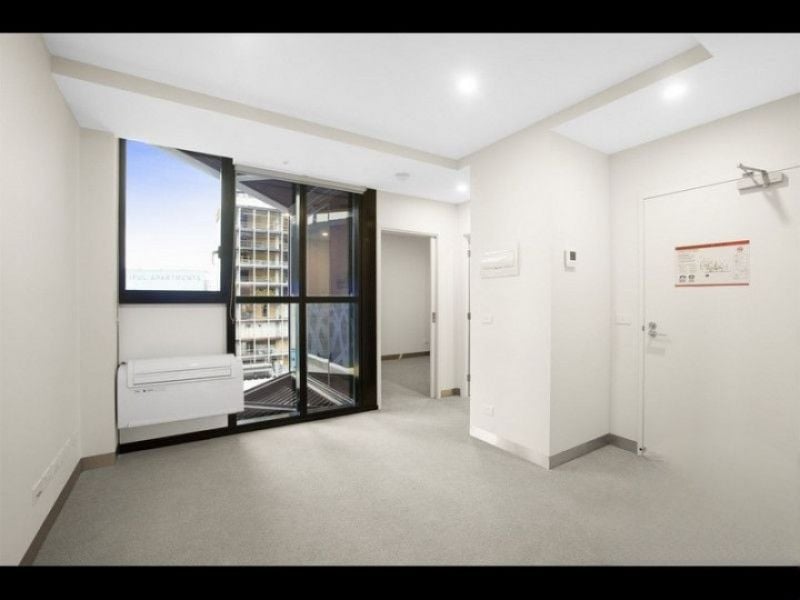 501/33 Clarke Street, Southbank - Thumbnail 2