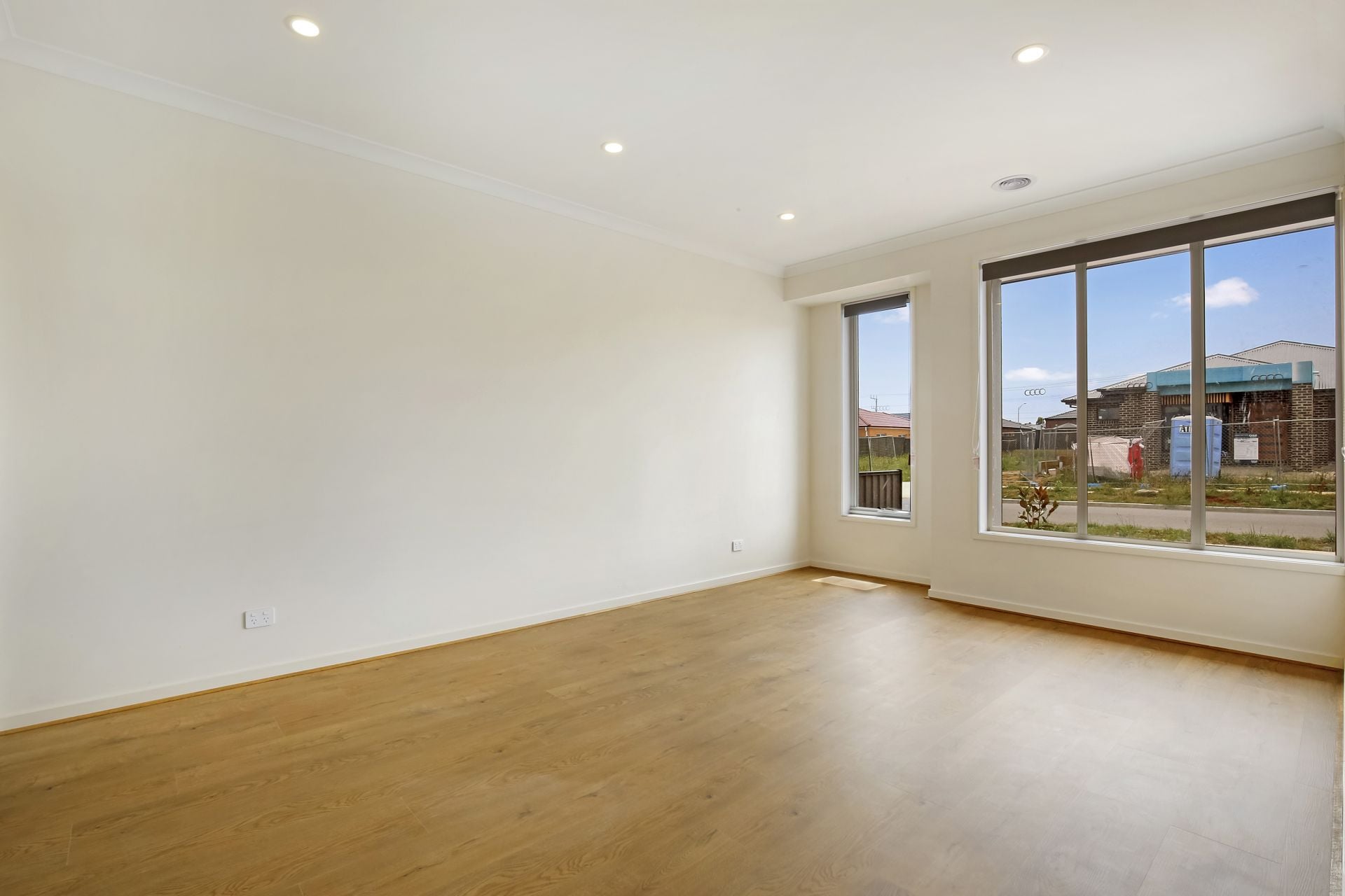 FAMILY FRIENDLY 4 BEDROOM HOME