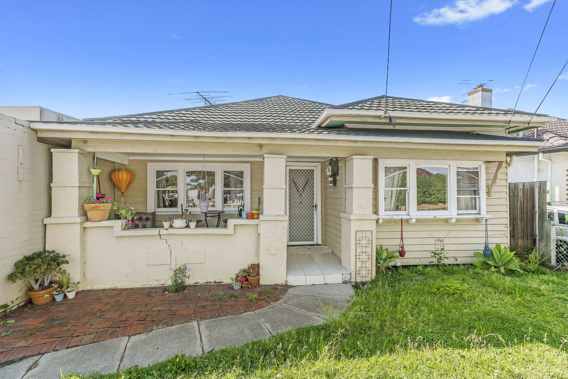 1 Summerhill Road, Footscray - Thumbnail 2