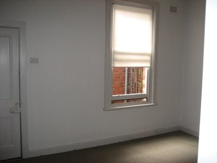 Neat, Tidy & Superbly Located!