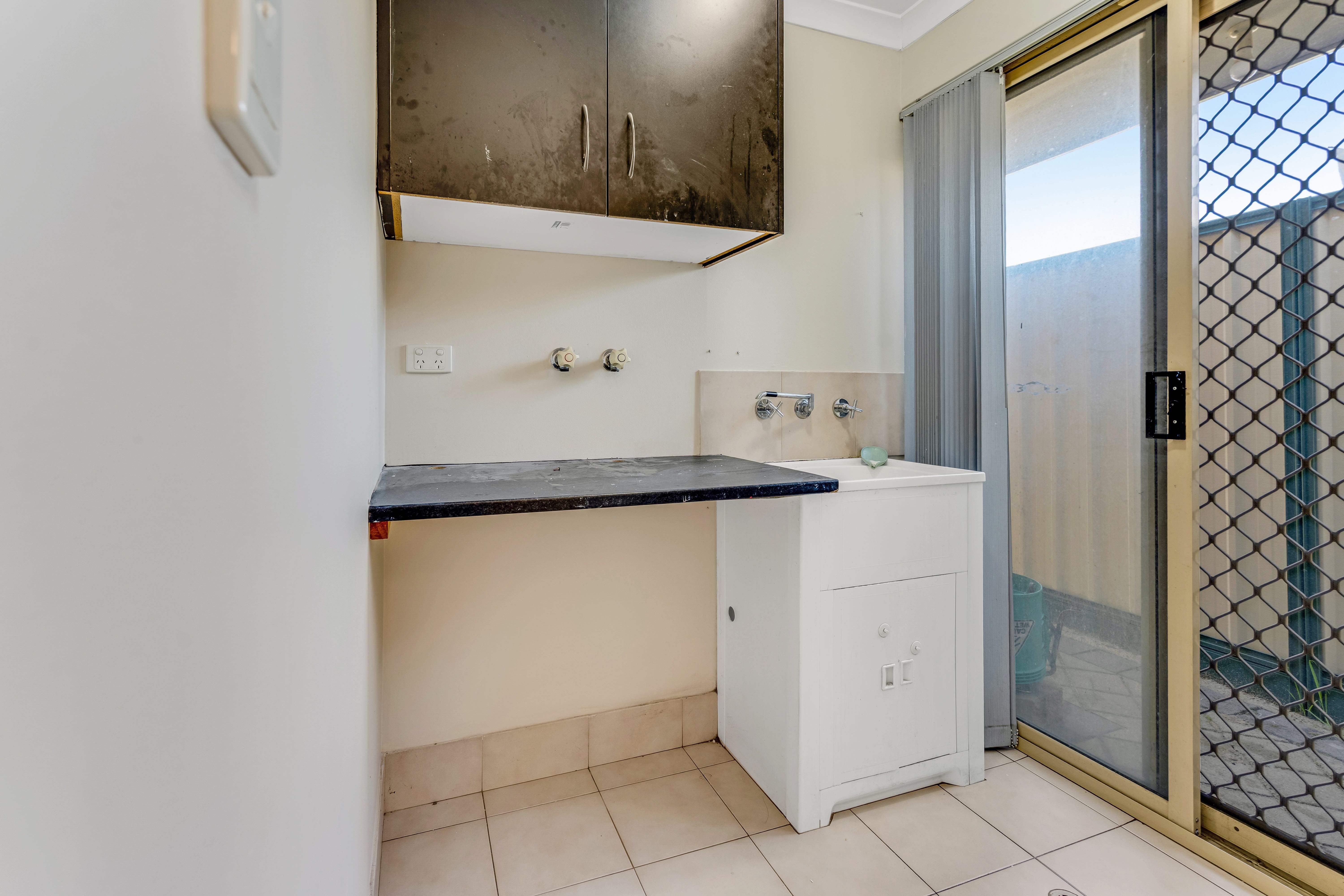 16/11 Firetail Place, Kenwick