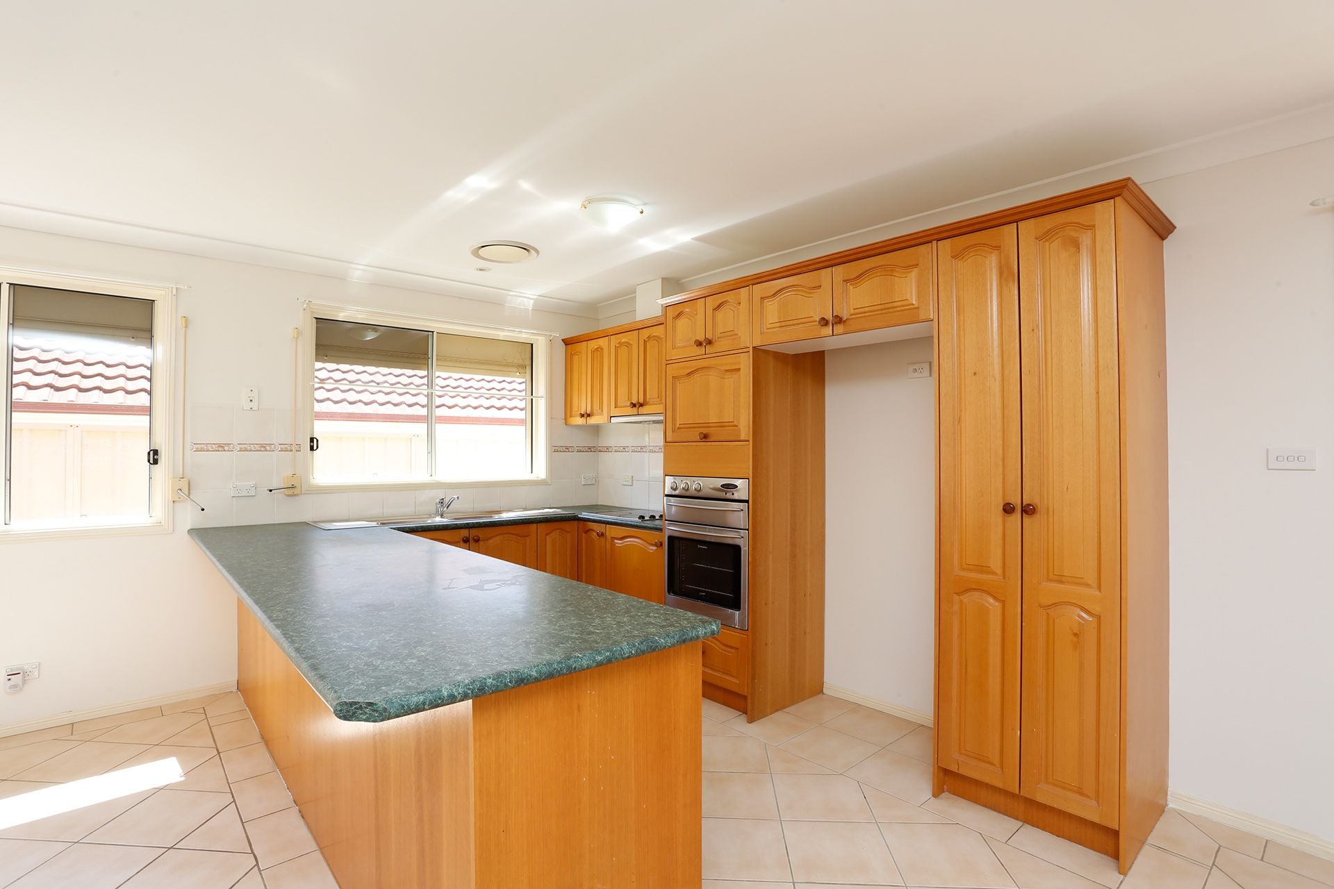 22 Waterford Way Glenmore Park NSW, Glenmore Park - Thumbnail 3