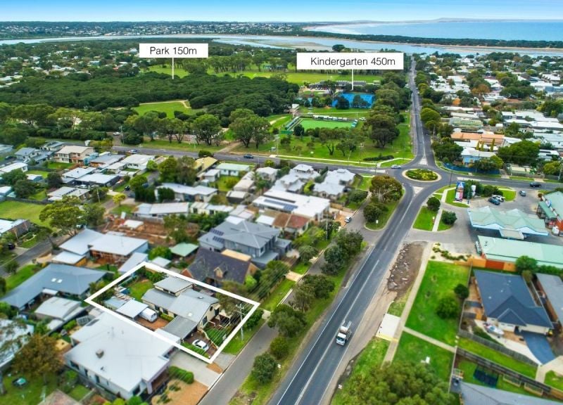 14 Geelong Road Barwon Heads VIC, Barwon Heads - Thumbnail 2