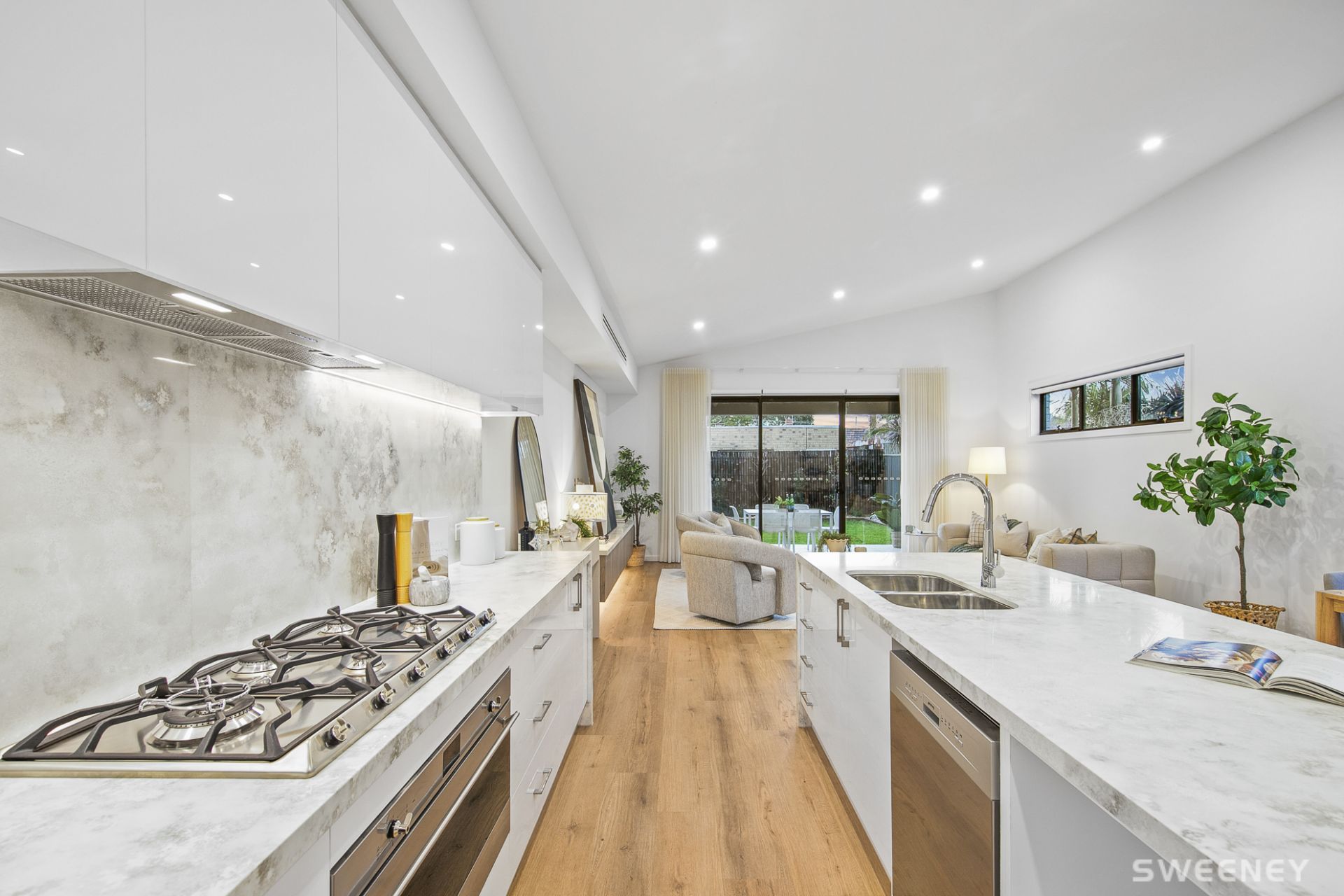 32a Corrigan Avenue, Brooklyn - Thumbnail 5