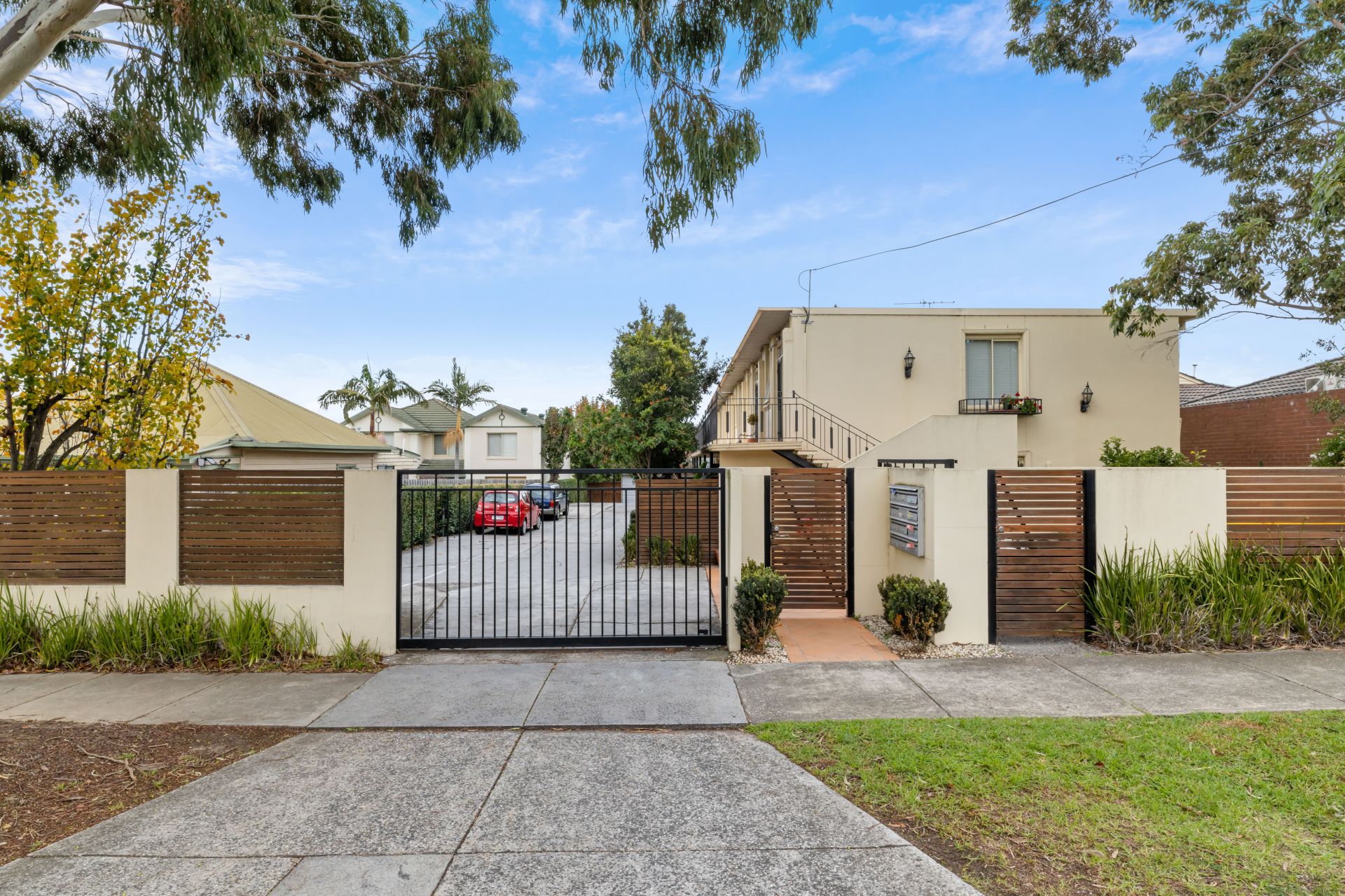 Boutique Living In Thornbury's Finest