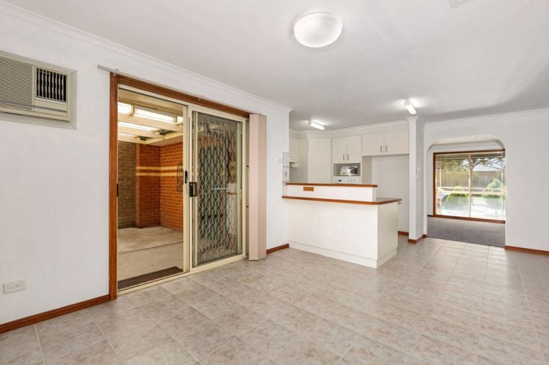 28 Langhorne Street, Altona Meadows - Thumbnail 4