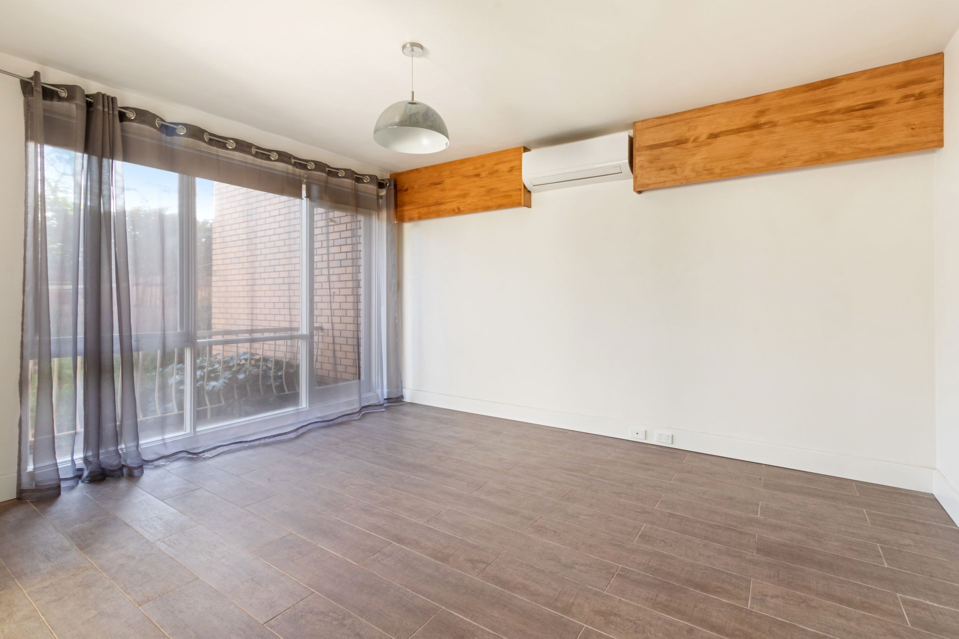 Real Estate For Lease 4/133 Darebin Road Thornbury , VIC