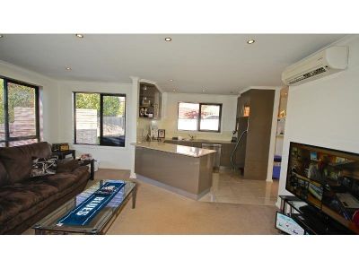 1/142 Middle Road, DEVONPORT, Devonport - Thumbnail 7