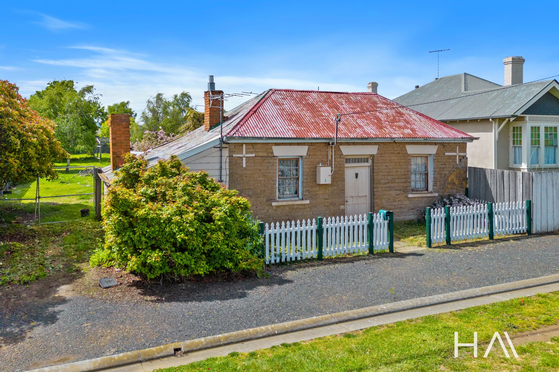 3 Alexander Street, Bothwell Harrison Agents