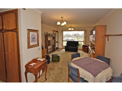 1/103 Ronald Street, DEVONPORT, Devonport - Thumbnail 4